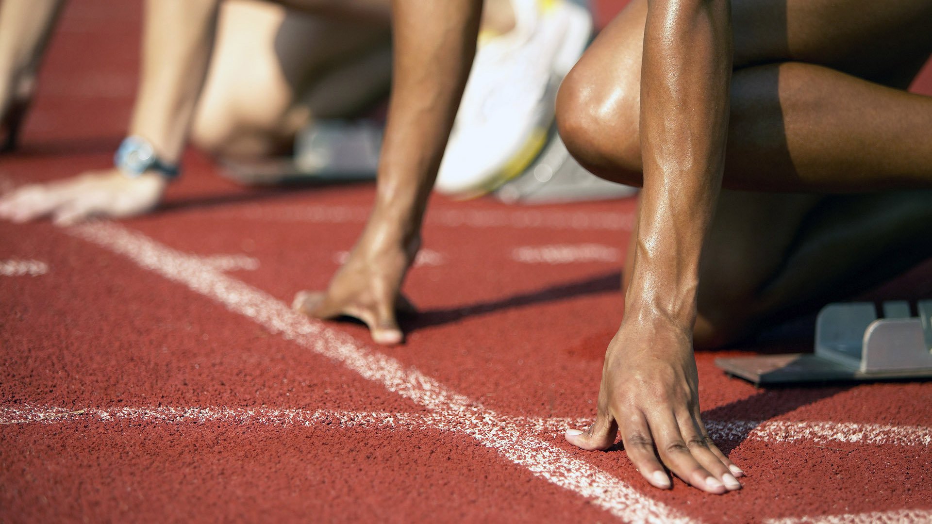 乐鱼体育APP官方下载-国际赛场表现引发反思国内联赛竞争是否足够，国际赛场上